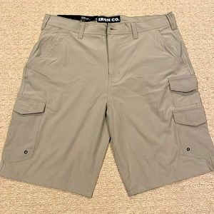 Men’s 36 waist Iron Co. hybrid cargo shorts